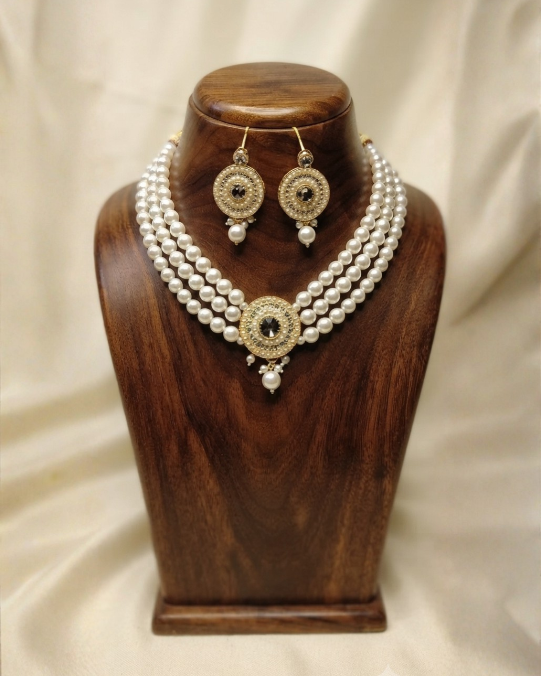 Pearl White & Antique Gold Layered Pearl Necklace Set